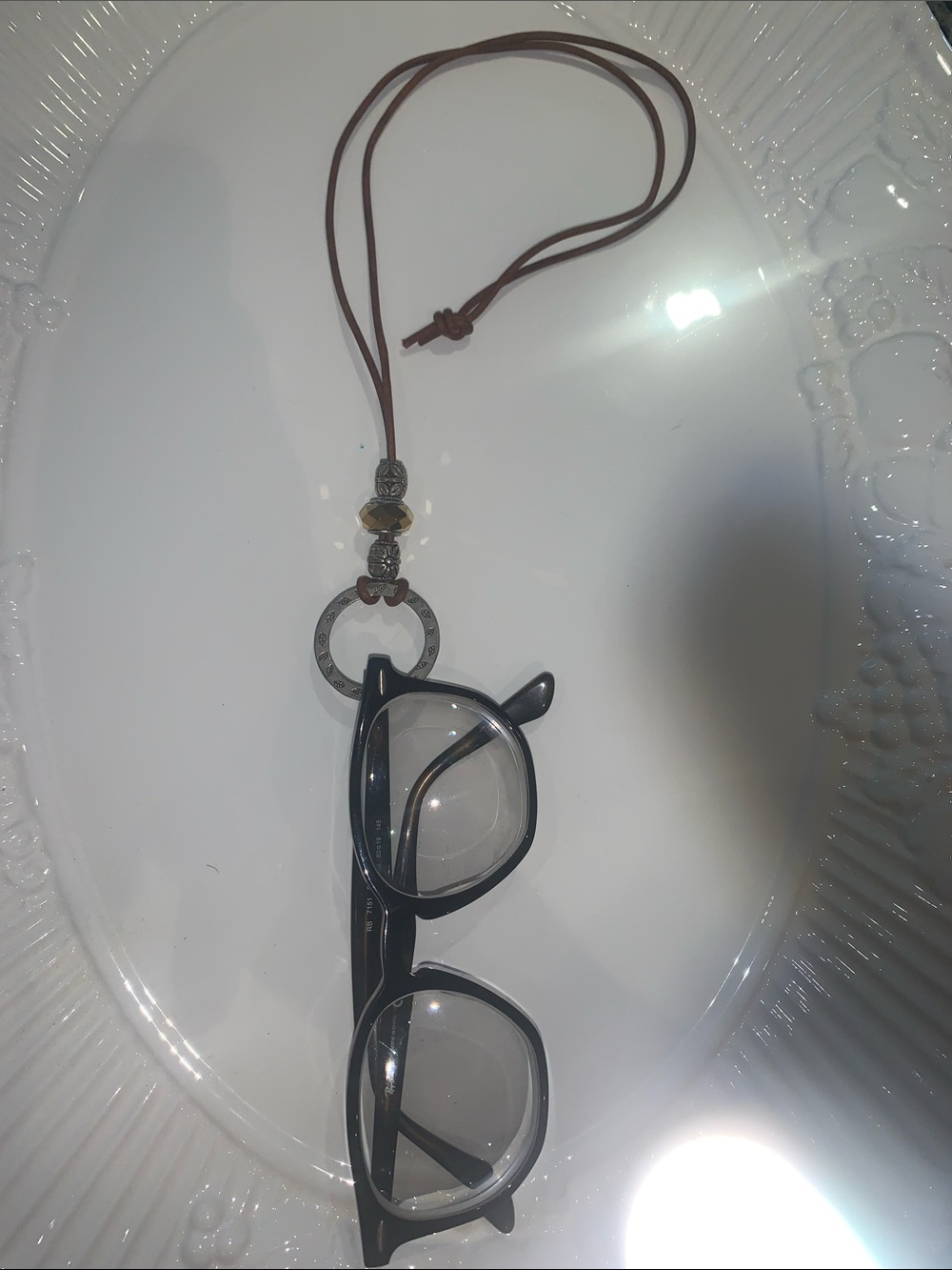 Eye glasses holder